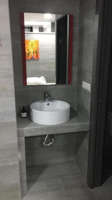 Apartamento A, A 3 Minutos De La Estacion Central De Bus Y Tren Málaga Extérieur photo