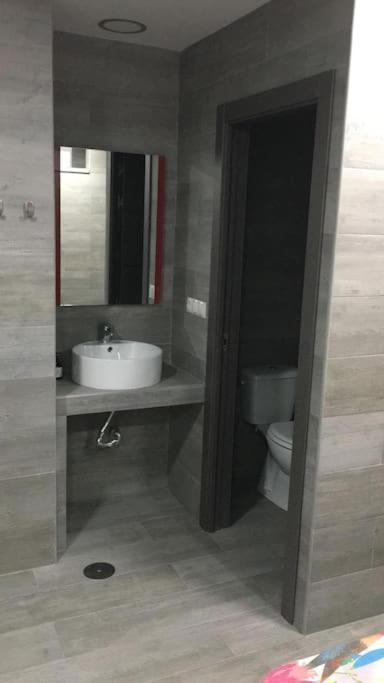 Apartamento A, A 3 Minutos De La Estacion Central De Bus Y Tren Málaga Extérieur photo