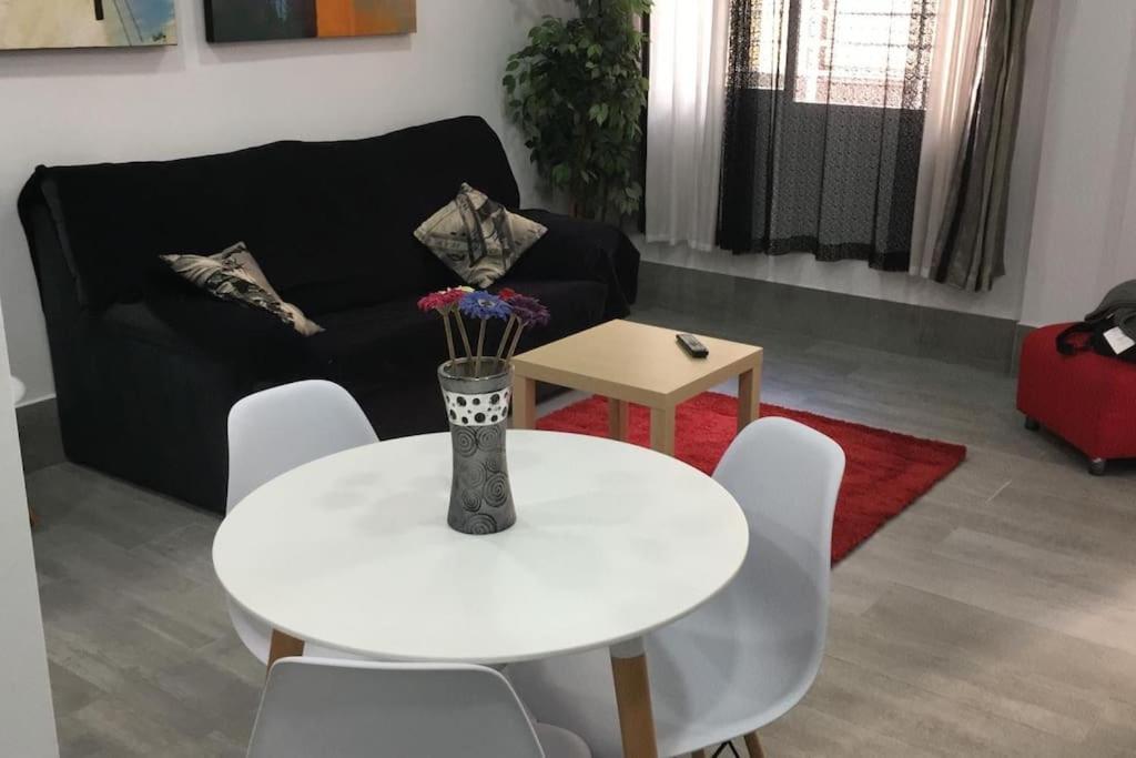 Apartamento A, A 3 Minutos De La Estacion Central De Bus Y Tren Málaga Extérieur photo