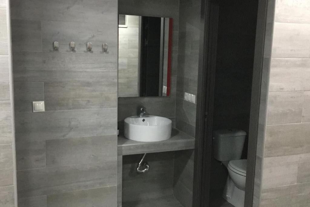 Apartamento A, A 3 Minutos De La Estacion Central De Bus Y Tren Málaga Extérieur photo